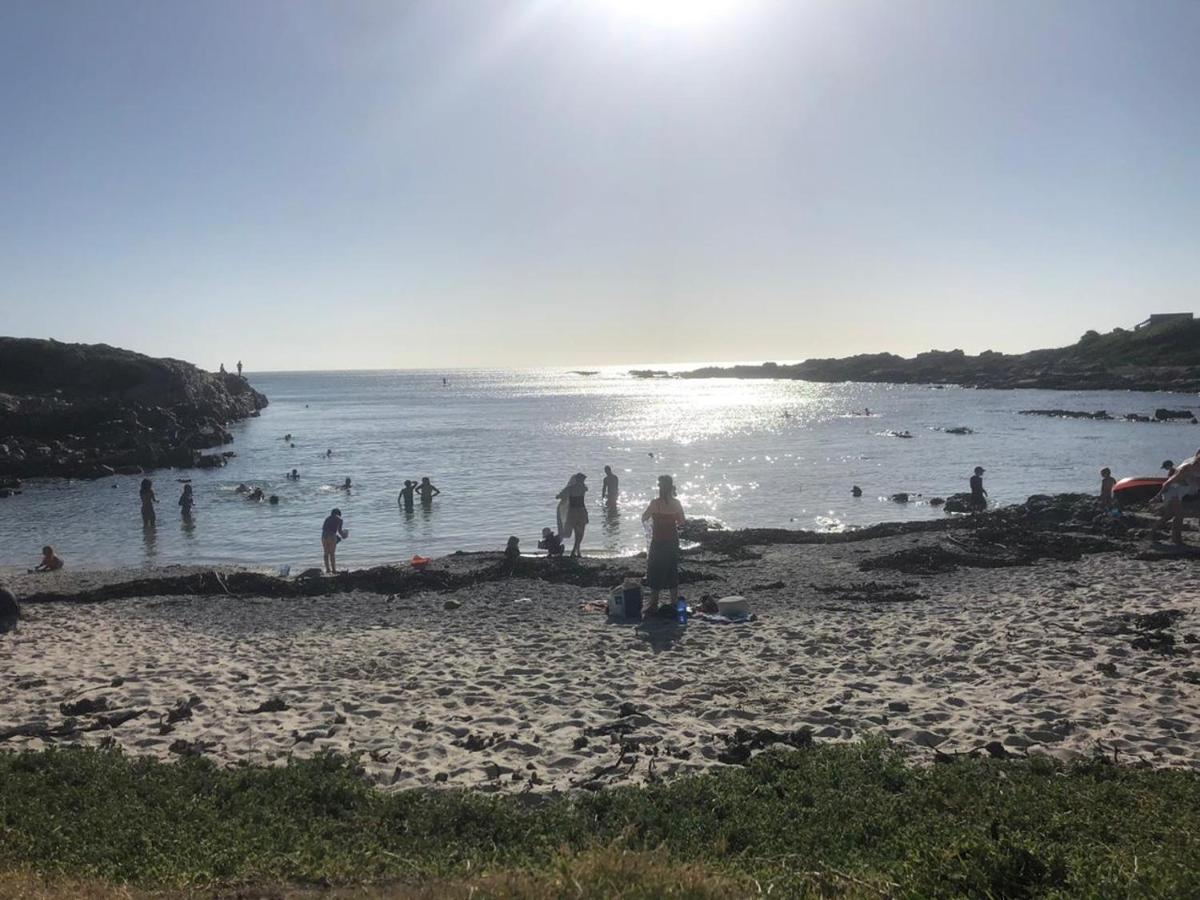 Ons C-Huis - Gansbaai Seafront Accommodation, Back-Up Power ภายนอก รูปภาพ