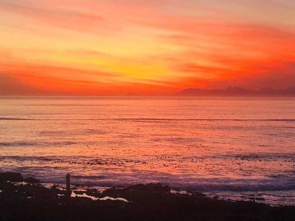 Ons C-Huis - Gansbaai Seafront Accommodation, Back-Up Power ภายนอก รูปภาพ