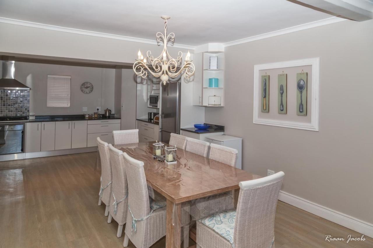Ons C-Huis - Gansbaai Seafront Accommodation, Back-Up Power ภายนอก รูปภาพ