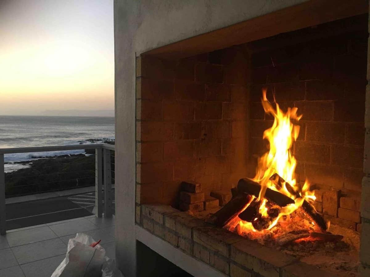 Ons C-Huis - Gansbaai Seafront Accommodation, Back-Up Power ภายนอก รูปภาพ